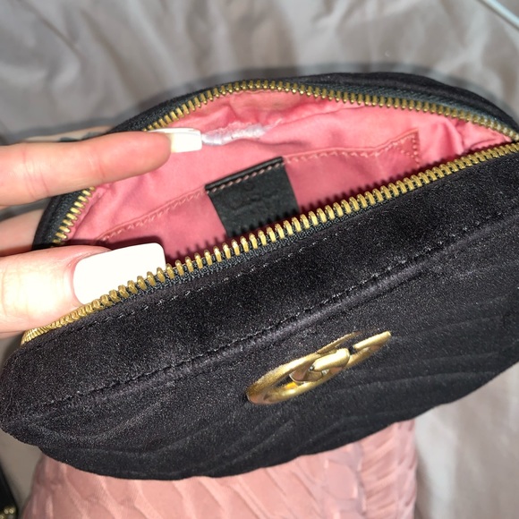 Gucci Velvet Belt Bag - Picture 9 of 11